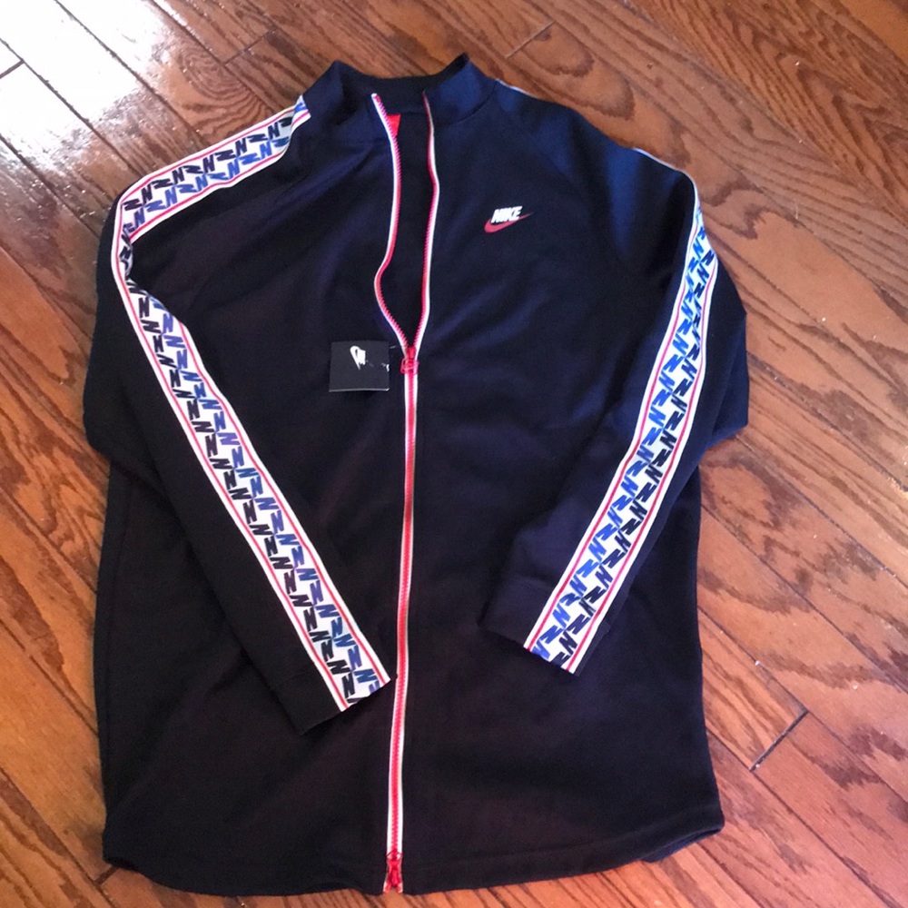 NWT Men’s Med Black Nike Performance Jacket 🌟HP